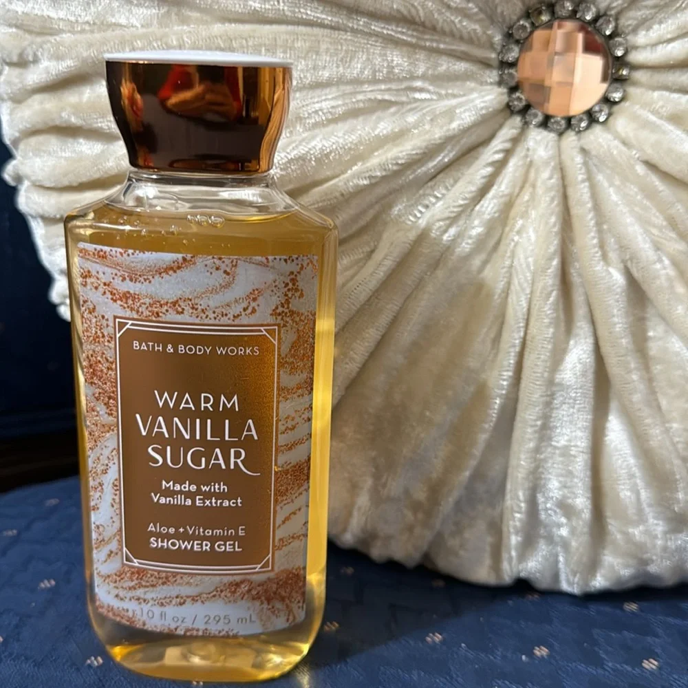 BATH & BODY WORKS SET. . . WARM VANILLA SUGAR SCENT - Picture 5 of 6